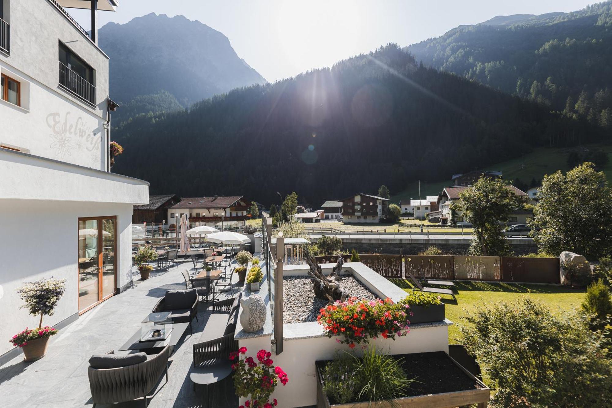 Hotel Edelweiss Kaunertal Exteriör bild