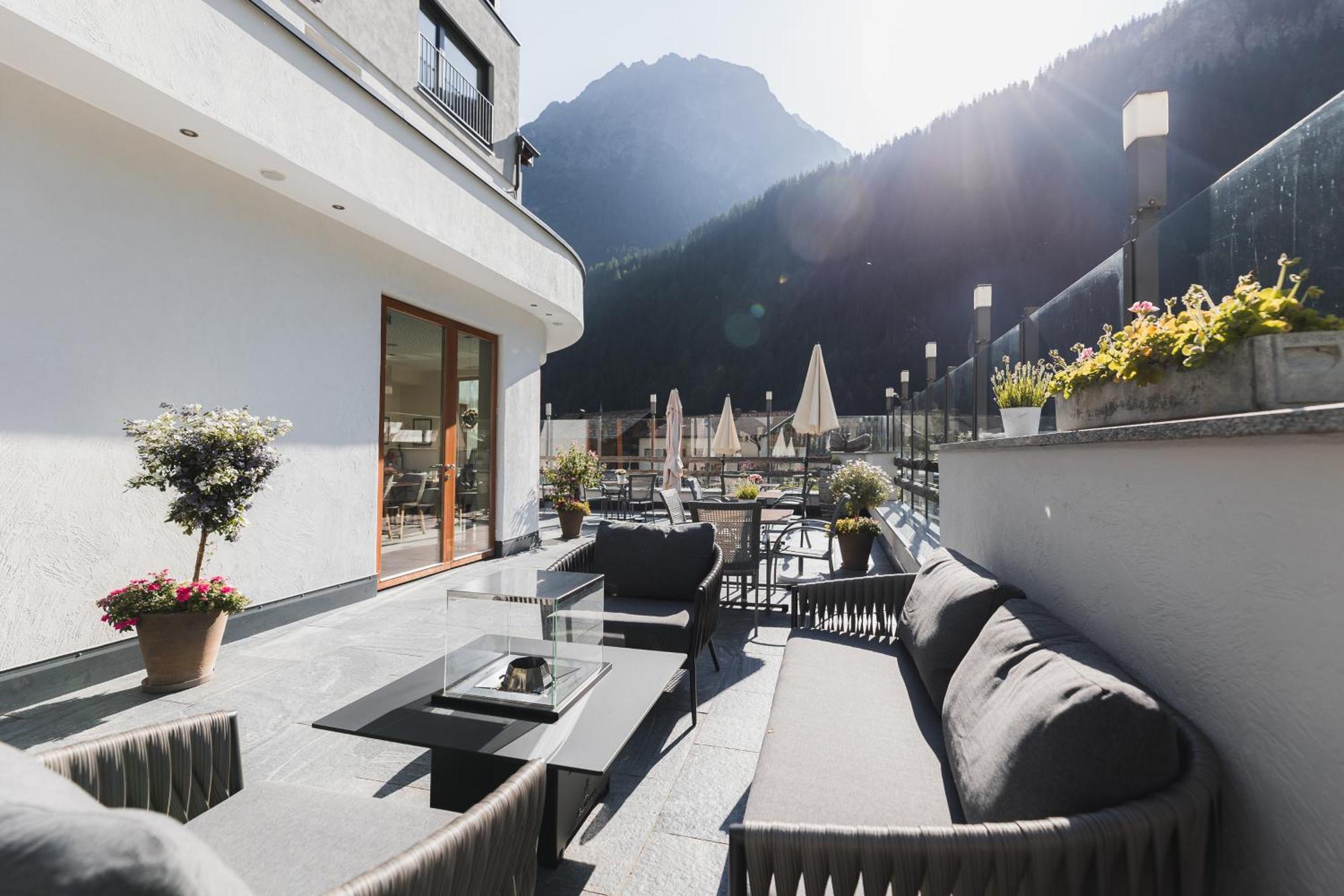 Hotel Edelweiss Kaunertal Exteriör bild