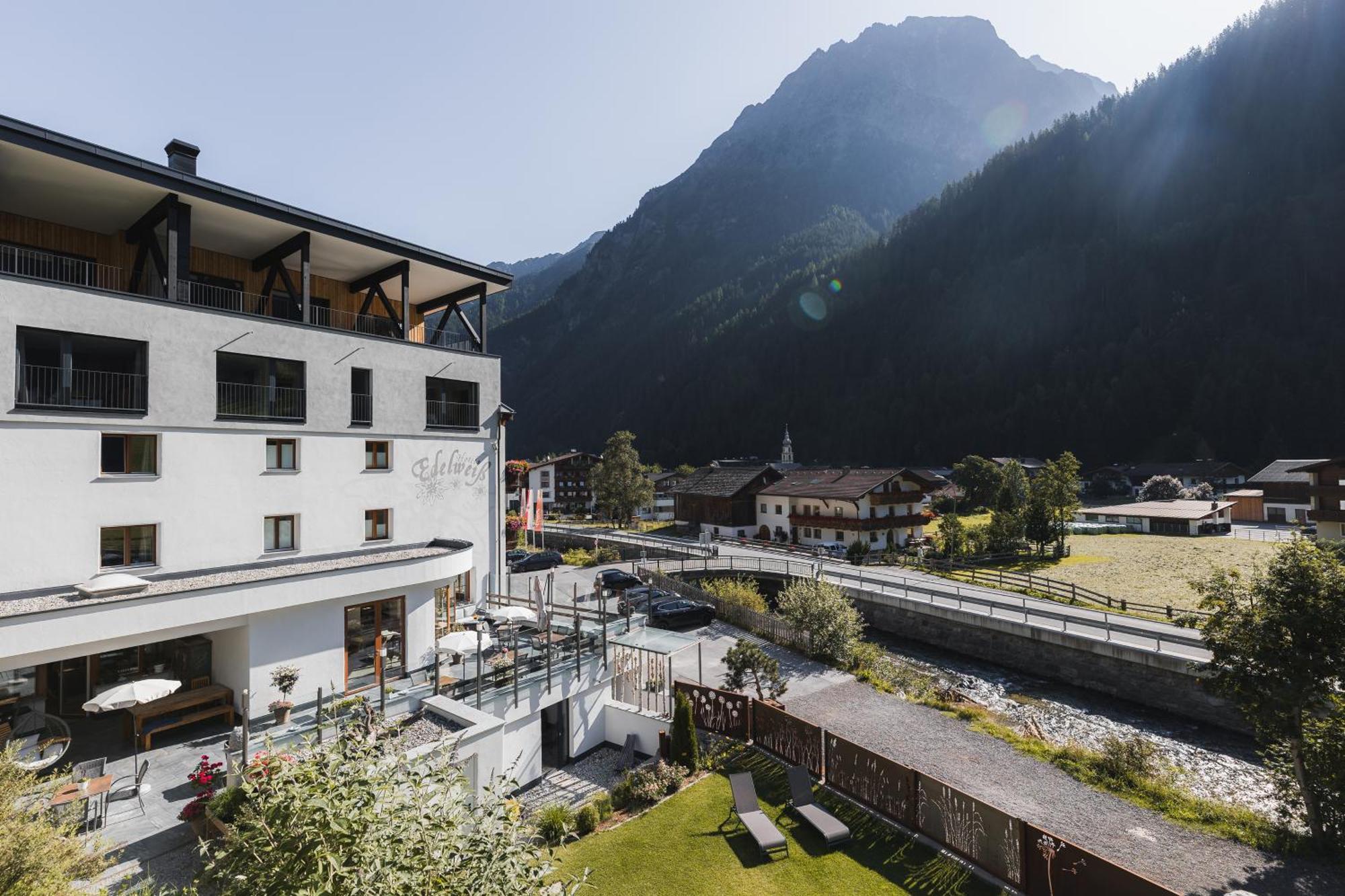 Hotel Edelweiss Kaunertal Exteriör bild